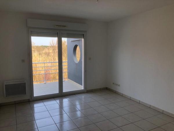Location d'un appartement F2 à BAHO dernier étage