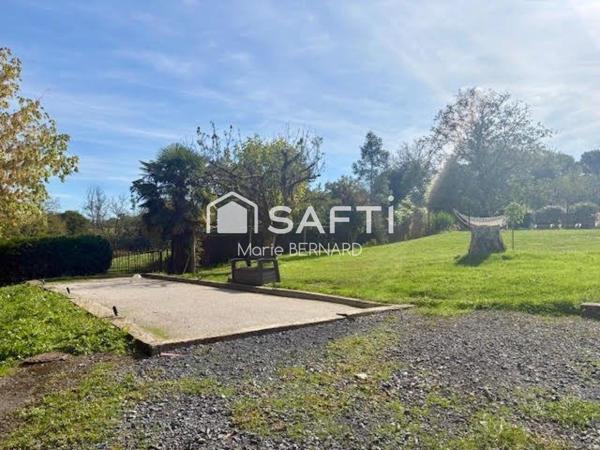 Superbe longère dans village proche d'Orthez