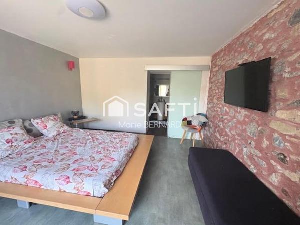 Superbe longère dans village proche d'Orthez