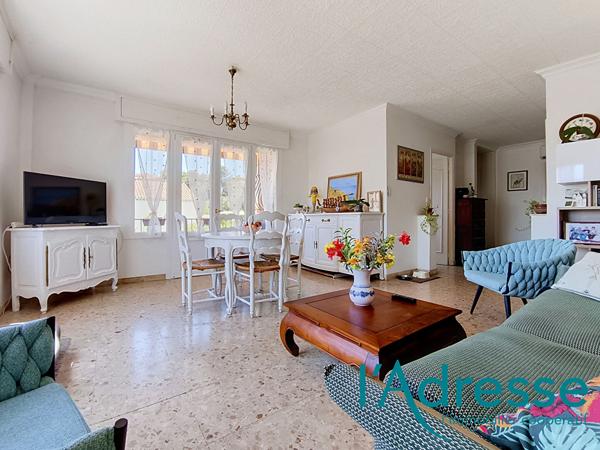Quartier résidentiel Minelle, agréable villa 132 m², 2 appartements, parkings & grand garage 26m2!