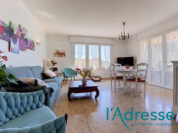 Quartier résidentiel Minelle, agréable villa 132 m², 2 appartements, parkings & grand garage 26m2!