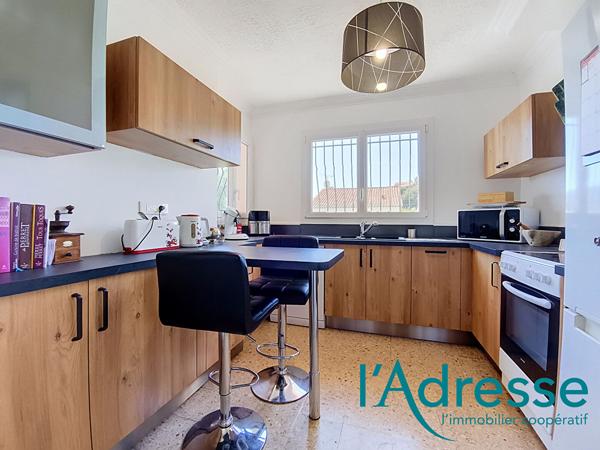 Quartier résidentiel Minelle, agréable villa 132 m², 2 appartements, parkings & grand garage 26m2!