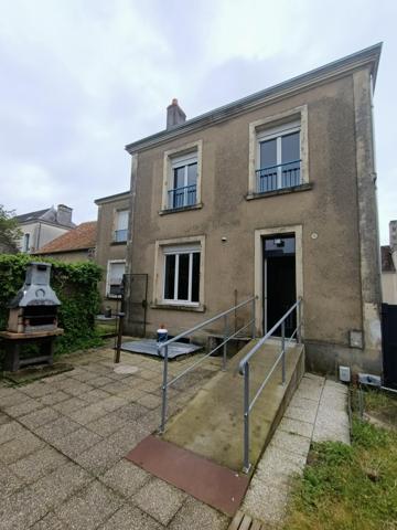 Maison à SAINT-REMY-DU-VAL, 72600 - 6 pièces 125m²