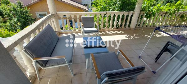 Maison
         5 pièces
        - 148 m² 348 000 € *