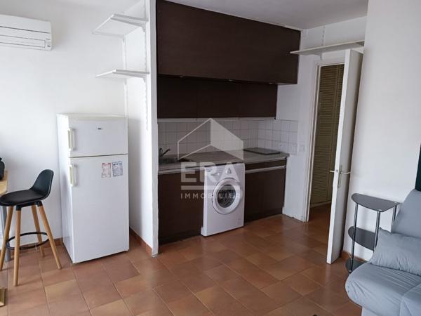 Studio rénové et meublé à vendre Marseille 10ème ? Secteur Timone ? Balcon ? Ascenseur