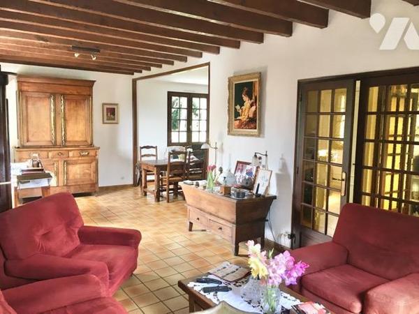 SABLE  SUR SARTHE - EXCLUSIVITE - PAVILLON  SUR SOUS-SOL Réf : CC1896