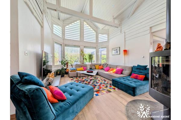 Maison
         4 pièces
        - 205 m² 489 000 € *