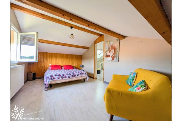 Maison
         4 pièces
        - 205 m² 489 000 € *
