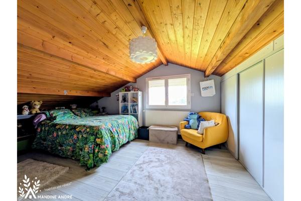 Maison
         4 pièces
        - 205 m² 489 000 € *