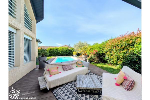 Maison
         4 pièces
        - 205 m² 489 000 € *