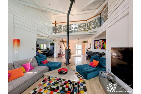 Maison
         4 pièces
        - 205 m² 489 000 € *