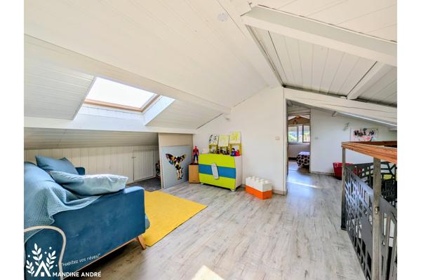 Maison
         4 pièces
        - 205 m² 489 000 € *
