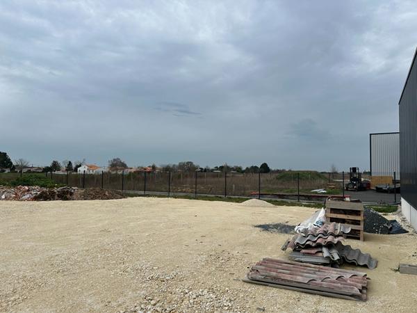 Local commercial Le Gua 89.69 m2