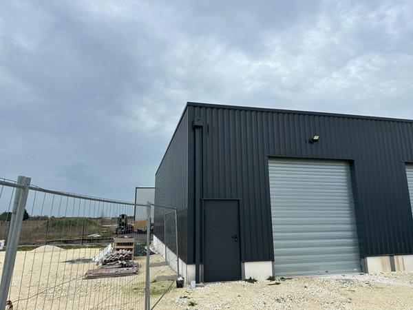 Local commercial Le Gua 89.69 m2