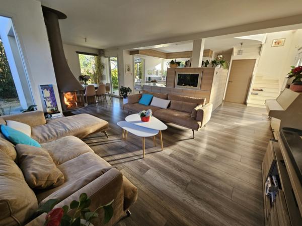 Villecresnes (94440) Pavillon contemporain en excellent état !