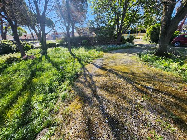 EXCLUSIVITE A VEDENE- GRAND AVIGNON - MAISON A VENDRE DE PLAIN PIED AVEC TERRAIN DE 1000 M² PROCHE CENTRE VILLE