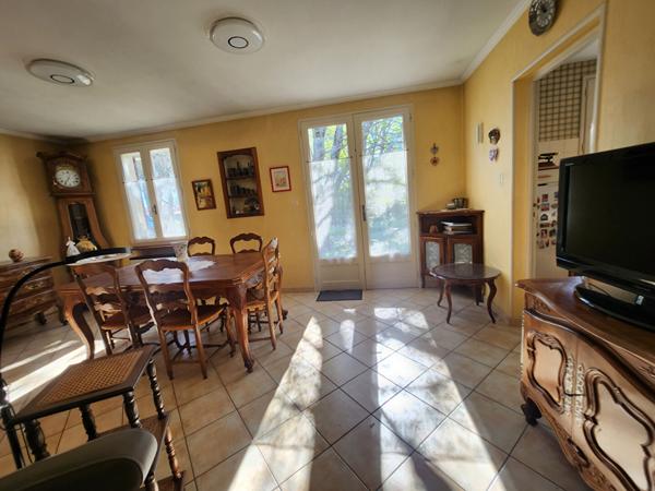 EXCLUSIVITE A VEDENE- GRAND AVIGNON - MAISON A VENDRE DE PLAIN PIED AVEC TERRAIN DE 1000 M² PROCHE CENTRE VILLE