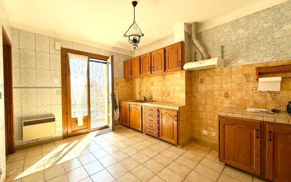 Maison à vendre    7 pièces •  Beauvoisin