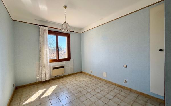 Maison à vendre    7 pièces •  Beauvoisin