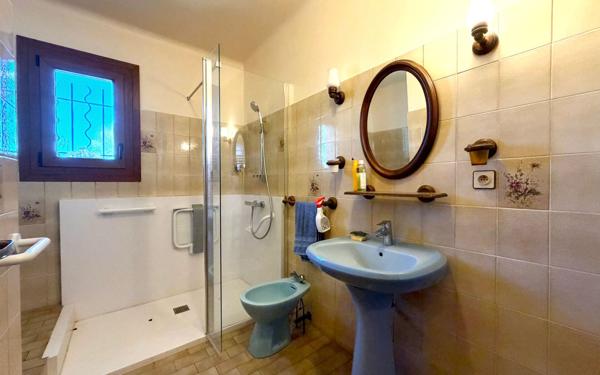 Maison à vendre    7 pièces •  Beauvoisin