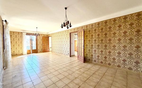 Maison à vendre    7 pièces •  Beauvoisin