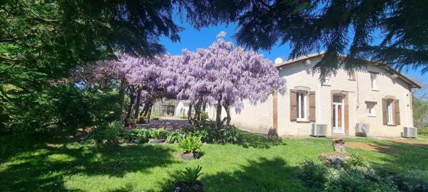 Ancienne maison d'hôtes à LAVIT