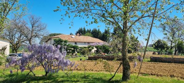 Ancienne maison d'hôtes à LAVIT