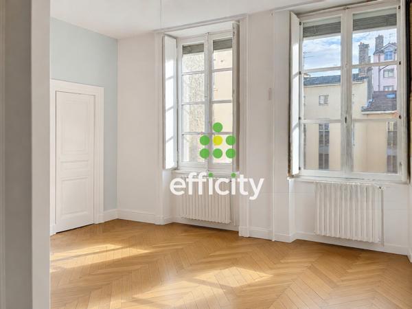 Appartement
         3 pièces
        - 62 m² 355 000 € *