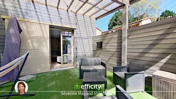 Maison
         6 pièces
        - 158 m²