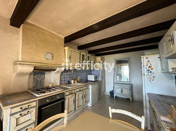 Maison
         5 pièces
        - 142 m²