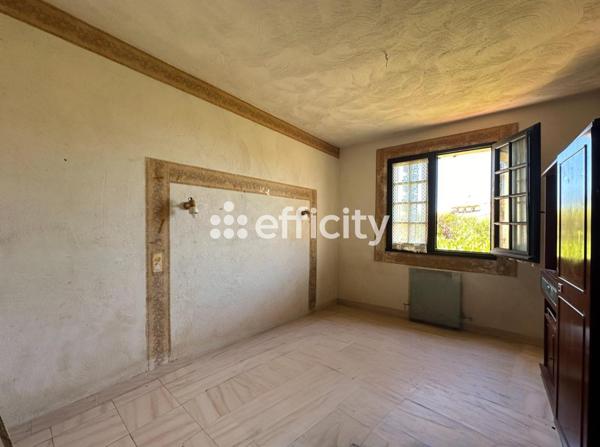 Maison
         5 pièces
        - 142 m²