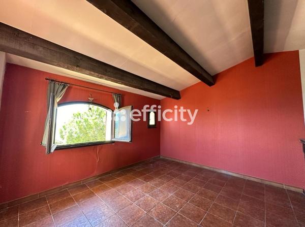 Maison
         5 pièces
        - 142 m²