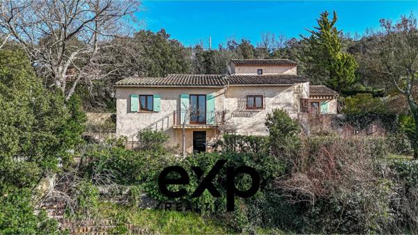 Propriété 5 pièces, piscine et terrain 2298 m2 aux Adrets de l'Estérel