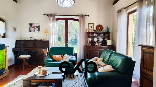 Propriété 5 pièces, piscine et terrain 2298 m2 aux Adrets de l'Estérel