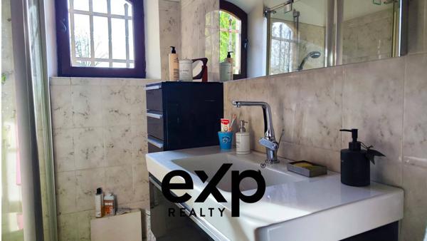 Propriété 5 pièces, piscine et terrain 2298 m2 aux Adrets de l'Estérel