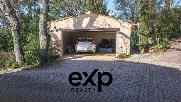 Propriété 5 pièces, piscine et terrain 2298 m2 aux Adrets de l'Estérel