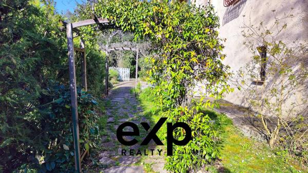 Propriété 5 pièces, piscine et terrain 2298 m2 aux Adrets de l'Estérel