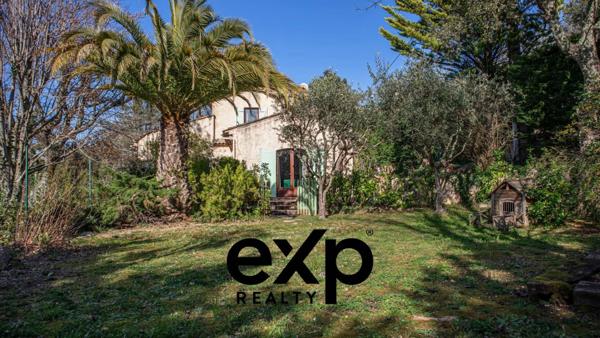 Propriété 5 pièces, piscine et terrain 2298 m2 aux Adrets de l'Estérel