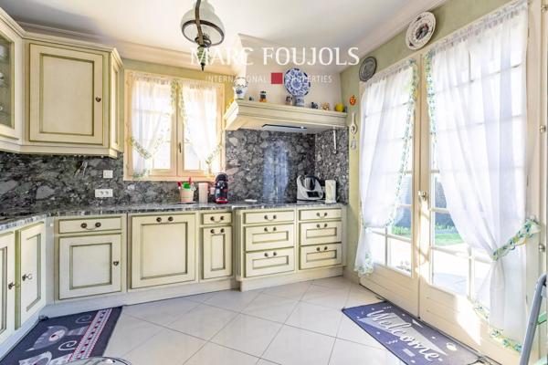 Gouvieux – Maison de famille pleine de charme avec dépendance, jardin et centre à pied