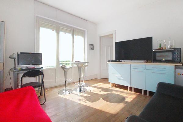 Maison de maître avec fort potentiel à deux pas du centre !