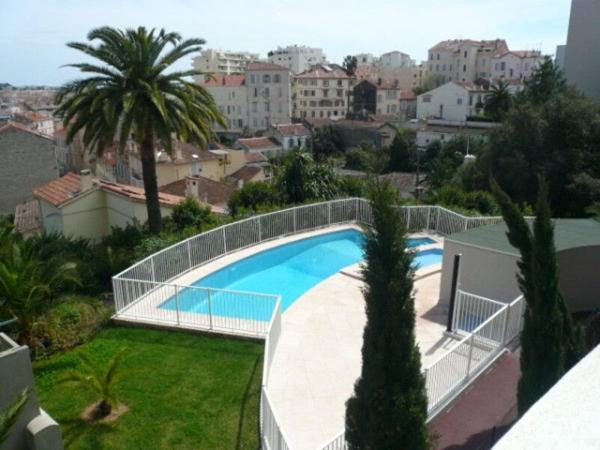 Appartement Cannes dernier étage 5 pièces 125.12 m2 terrasse 150 m²