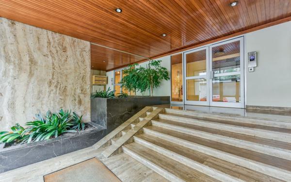 Appartement à vendre    2 pièces • 54,34 m2 Paris 17