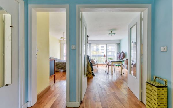 Appartement à vendre    2 pièces • 54,34 m2 Paris 17