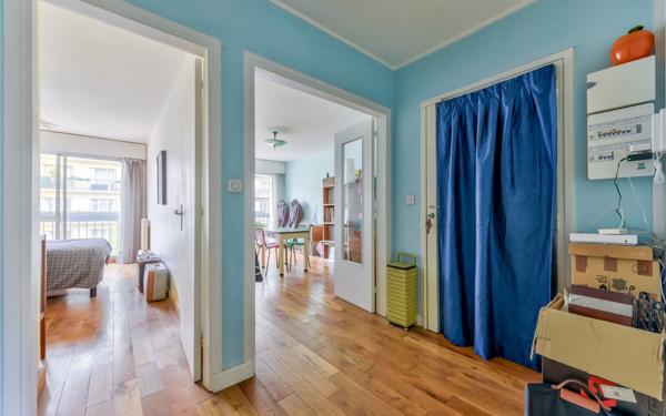 Appartement à vendre    2 pièces • 54,34 m2 Paris 17