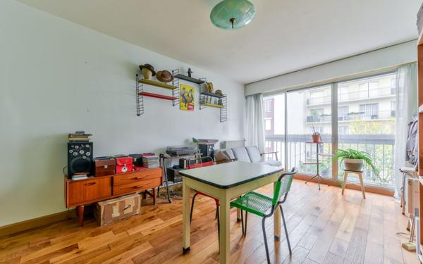 Appartement à vendre    2 pièces • 54,34 m2 Paris 17