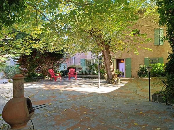 Maison Realmont 14 pièce(s) 370.88 m2