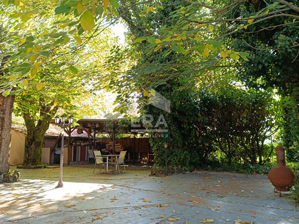 Maison Realmont 14 pièce(s) 370.88 m2