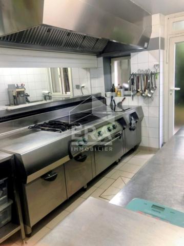 Maison Realmont 14 pièce(s) 370.88 m2