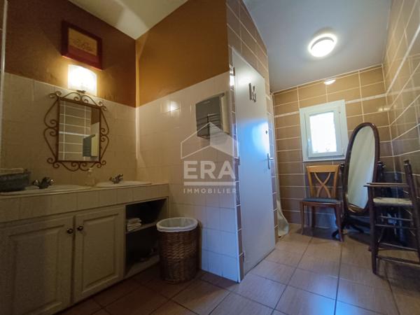 Maison Realmont 14 pièce(s) 370.88 m2