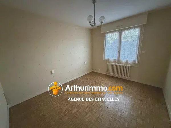Vente                                                      Maison
                        
                     4 pièces                      78 m2                     à Martigné-Ferchaud